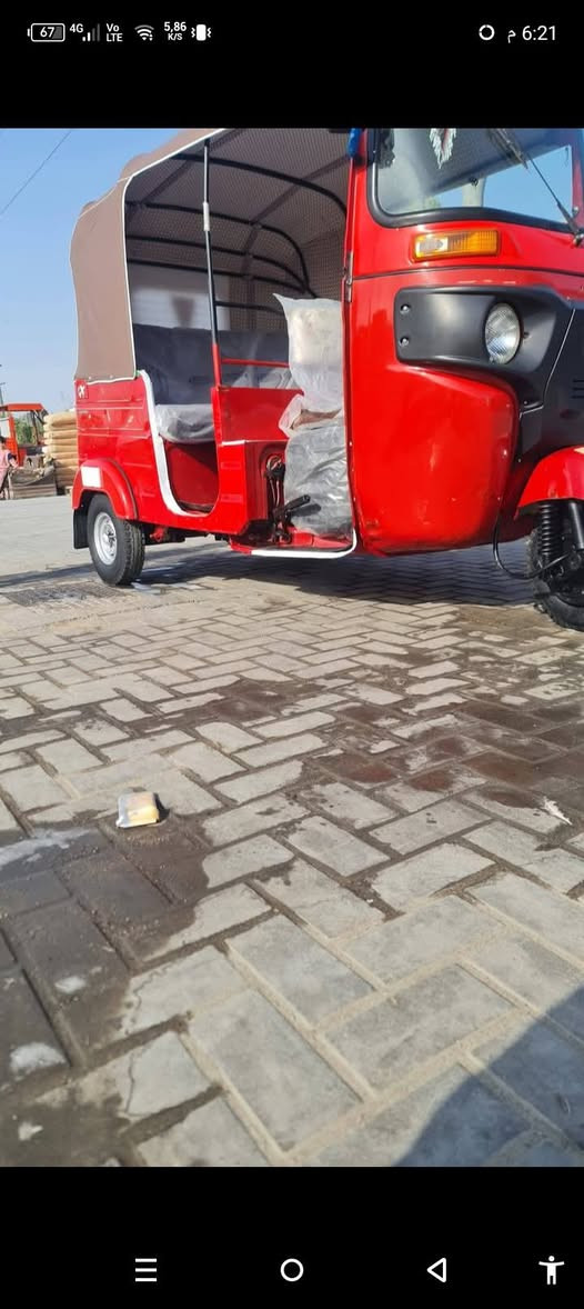 سلام عليكم تكتك 2018 طالعه 2019 سنويه تكتك جاهزه من كلشي تايرات جدد وياله جدد دوشمه توه معمرها كله  جديد السعر 4500 وبيها مجال الرقم ***********
