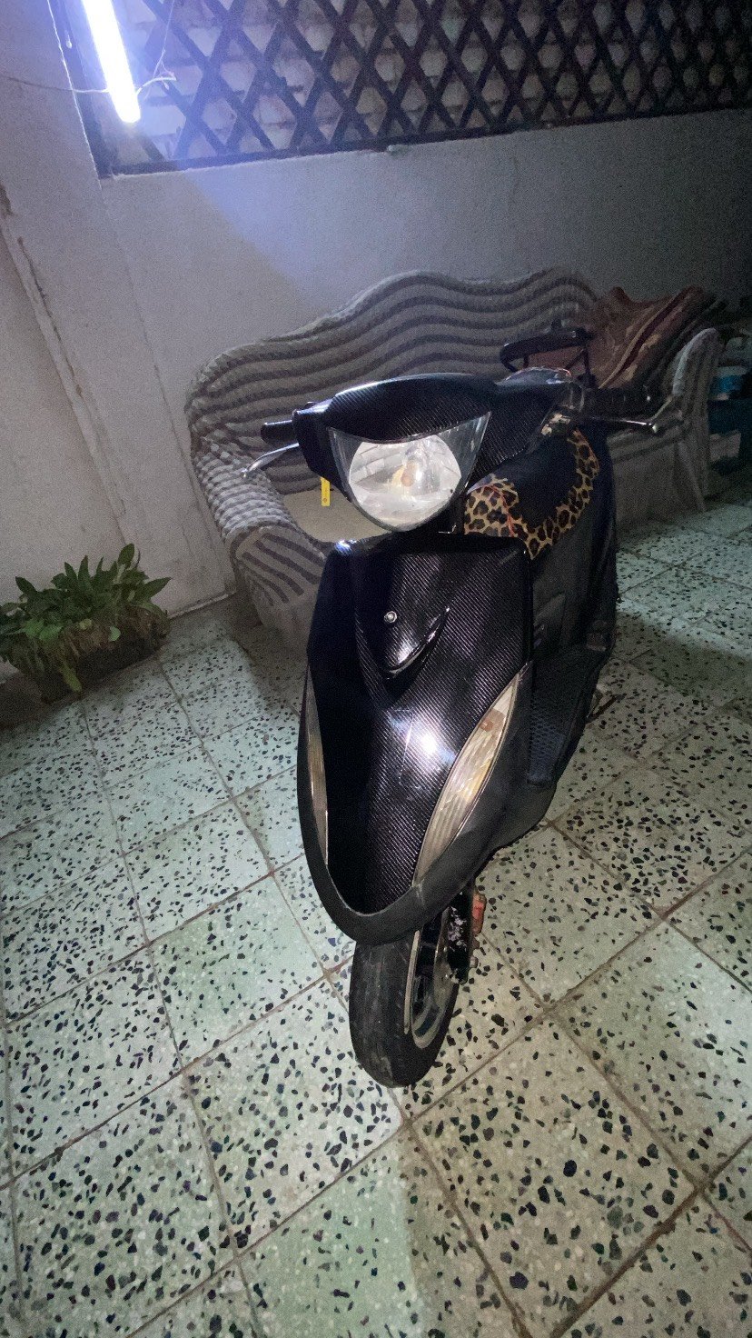 السلام عليكم ماكس عدله للبيع الدراجه خير من الله احله من الصور المكينه خير من الله ما ينسمع صوتها خرسه كهربائيات كلها شغاله لايت زنون عالي ناصي المكان البياع شرطه الخامسه 