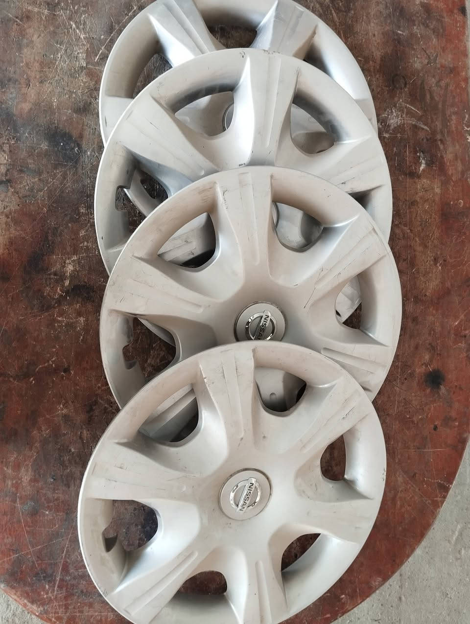 كبات نيسان سني حجم 15اوتخم 14التخم 25الف نضيفات كلش مال شركه موتجاري اصلي شركه لاكسرولازلغ مكاني نجف ***********واتساب
