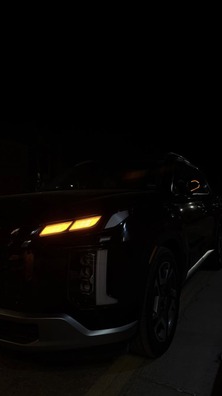 هونداي بلسايد
موديل 2023 
عداد المسافه 91630 كيلو متر 
نظام الدفع فور ويل + تو ويل بالاختيار 
مانع انزلاق 
داخل جلد ابيض 
كشنات كهرباء 
كشنات امامي خلفي تدفئه ♨️وتبريد ❄️
تدفئه ستيرن ♨️
تبريد ٣ قطع❄️ مع تحكم من الخلف 
فتحه سقف (سلايد روف) 
شفتات تحكم  سرعه  الگير بالستيرن 
كروس سرعه وتحكم ستيرن كامل 
رادار سرعه 
٤ كامرات محيطيه 360درجه 
منافذ شحن تايب سي لكل مقعد 
بردات خلفيه 
حساس نقطه عمياء بالمرآه الجانبيه 
حساسات اطارات لقياس نسبه الهواء 
اشاره بالمرآه الجانبيه 
سبير جديد منازل بملصق الشركه 
رقم بغداد انكليزي 
جنطه كهربائي 
تشغيل عن بعد 
بصمات تشغيل عدد 2  
انظمه قياده عدد 5
تشغيل كامره المرآه عند الاستداره 
ذاكرتين حفظ بمقعد السائق لحفظ نظام القياده 
تحكم كهربائي بالمقاعد الخلفيه 
مقاعدالصف الثاني منفصل (سياحي)
غراض السياره كامله (جك + العده+ قواعد القماره )
السعر 293$ 
⚠️صور الحادث مرفقات 
***********
