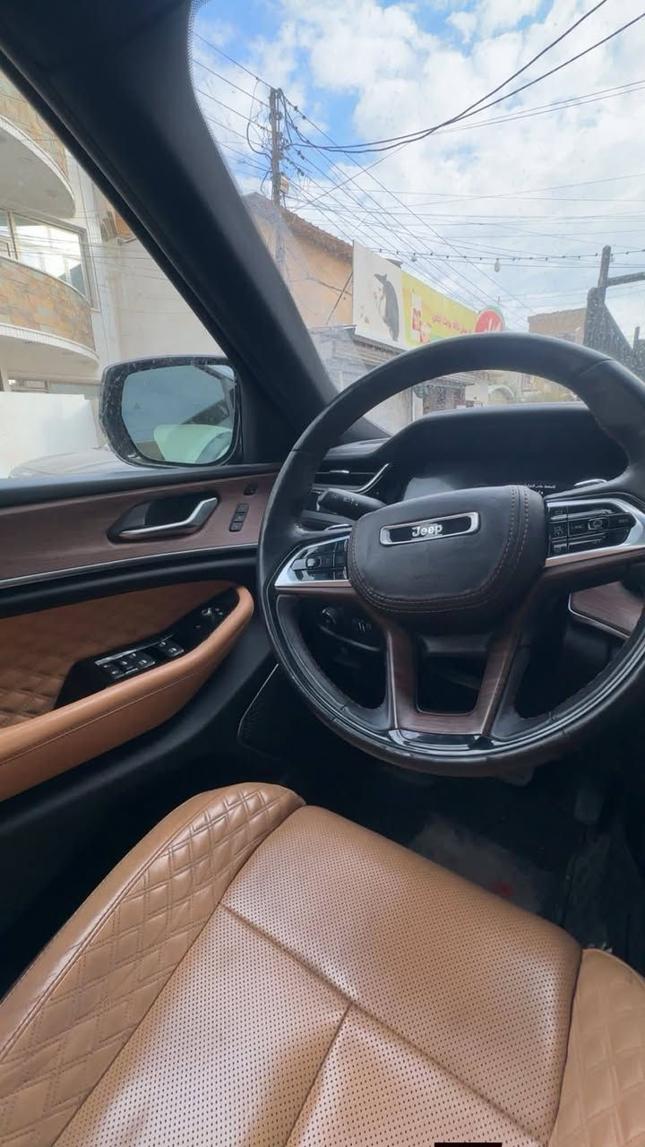 السلام عليكم جيب ٢٠٢٢ سومت اعلى فئة فول مواصفات حادث جاملغ وبنيد مكان مدينة الصدر  *********** بيع او مراوس باقل السعر 30
