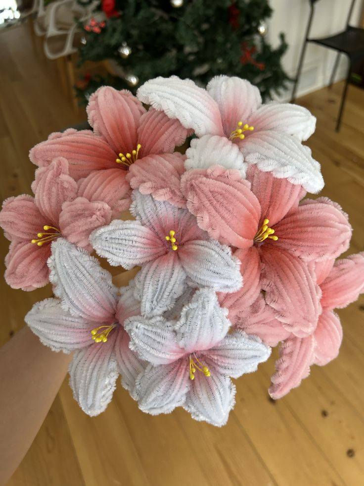 ورد يبقى طول العمر مخمل بمنظر يجنن وكلش أنيق وشكله مختلف والاسعار تعجبكم توصللكم ويا التغليف طبعا 🤍


**إذا كنت صاحب هذا الإعلان وتريد حذفه لأي سبب، رجاءا أرسل رسالة إلى الدعم الفني**