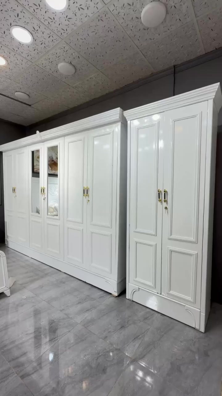 السعر // 950

🔅تفاصيل الغرفة المرمري  ....

 خارج ٤ملم ام دي اف 🔺
وداخل صاج ٣ملم 
صبغ حراري  درجة اولى 

عدد القطع  ٧ قطع 😍
🔺1 //جرباية  قياس  ١٦٠ × ٢٠٠ 
🔺//ميز جانبي ايسر قياس ٥٠
🔺2// وميز  جانبي  قياس ٥٠
🔺3// زاوية ارتفاع مترين عرض ٨٠
🔺4// وميز بلازمه  
🔺5//وميز مراية ارتفاع مترين عرض ١٢٠
🔺6// وكنتور ٦ باب  ارتفاع مترين و١٥ طول ٣ متر و١٥

القطعه الثامنة حسب الطلب شازلون
سعرها ٥٠ الف ❤️

(توصيل مجاني مركز بغداد )
التوصيل يشمل الشد مجاني 🔥
(اطراف ٥٠)
باقي المحافضات حسب البعد
شازلون سعرها ٥٠ الف
للحجز تواصل ع رقم واتساب ***********
