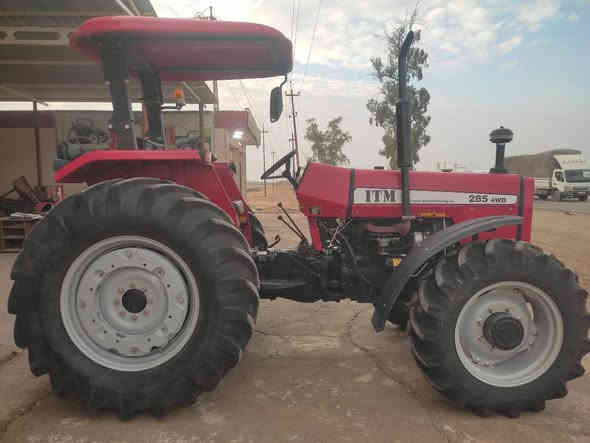 السلام عليكم تركتر ايراني للبيع موديل 2025 رقم سليمانية شرط التحويل گير محرك هودرليك اكسل پاور ستيرن شرط تركتر جديد مشتقل 221 ساعة عنوان كركوك قضاء الحويجة 
(( معرض 🌹 الربيع 🌲)) 
للاتصال *********** كركوك
