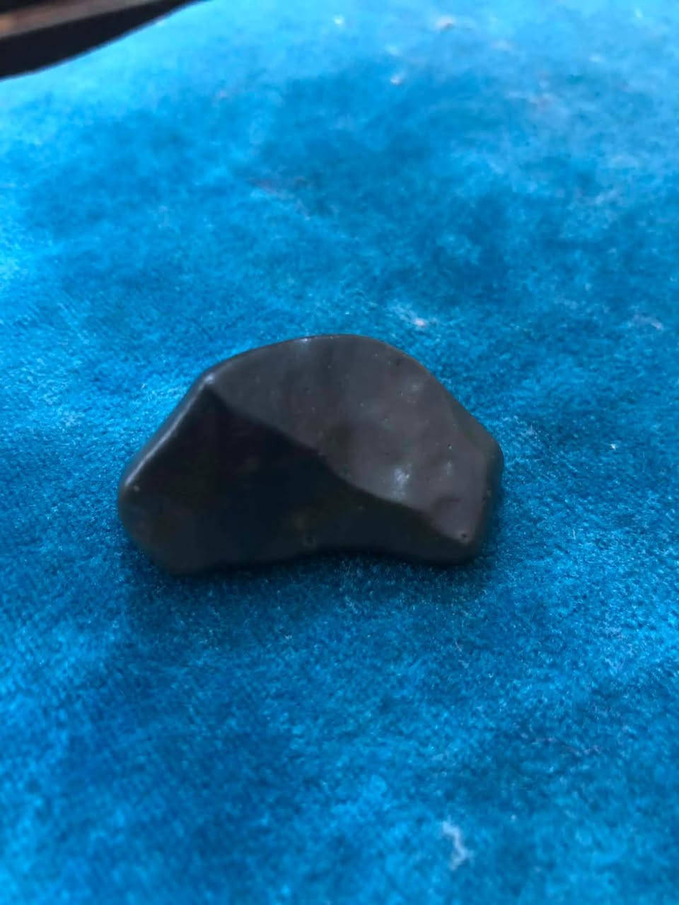 السلام عليكم عندي هذا الحجر نيزك للبيع


**إذا كنت صاحب هذا الإعلان وتريد حذفه لأي سبب، رجاءا أرسل رسالة إلى الدعم الفني**