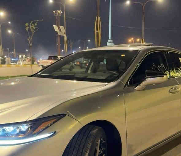 لكزس es 2024 فول مواصفات حادث موجود بالصور رقم تلفون ☎️ ***********
سعر 295 وبي مجال بسيط بغداد
