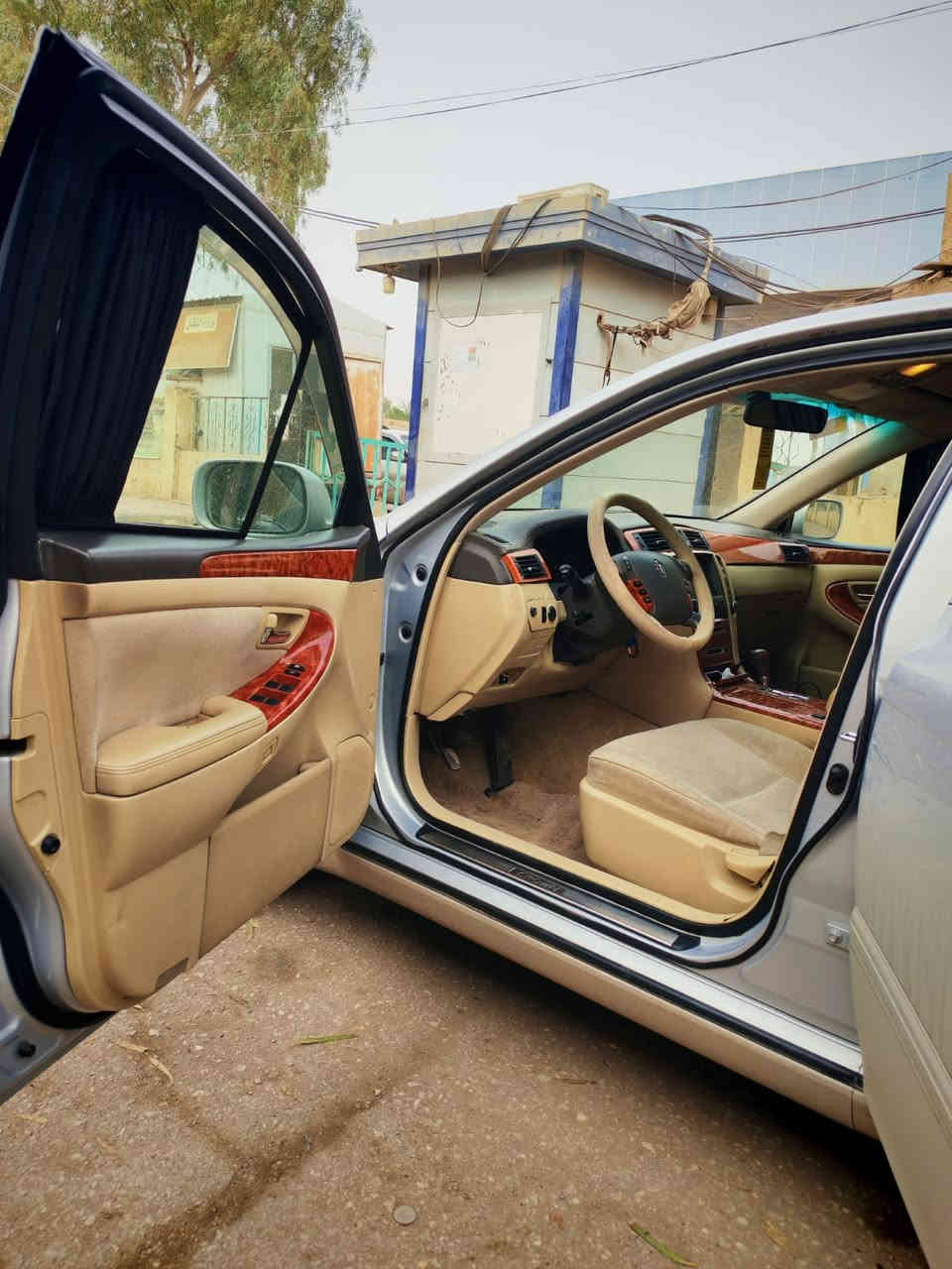 سلام عليكم ورحمه الله وبركاته
البيع شاهينه مديل 2004 كفاله عامه رقم انبار تحويل تحويل ثاني يوم جاهزه للخير ربع ماذب عليها محرك ديفور الزغير  وكير حداديه تخم تاير وباتري وتبريد زنون ماذب عليها ربع 
مكان السياره السماوه قضاء الخضر رقم الهاتف ***********             السعر 155 وبيها مجال
