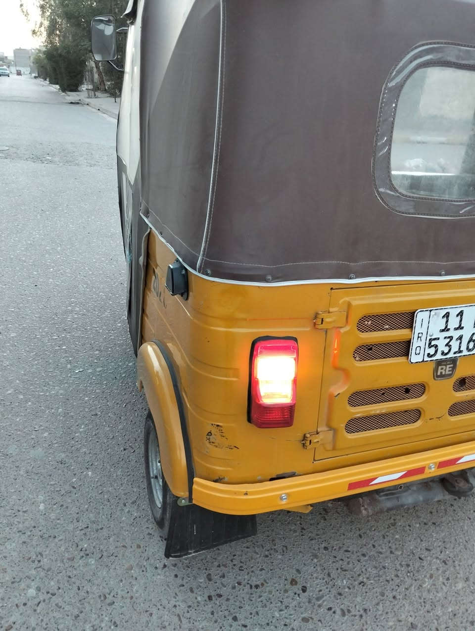 تكتك للبيع موديل 20 شهر 9 رقم وسنويه انكليزي 
بيها لغد مصبوغ تكتك محرك اخرس تراي مال زيرو 
كبل لشارع كامله عل اخير اكسل يخبل السعر 6500
المكان بغداد جسر ديالى القديم شارع 70 
***********
