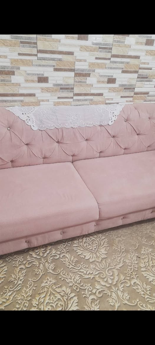 السلام عليكم قنفة طولها مترتين ونص تسكام ابيعها ب 50 الف قفل  مفرش تخم عدد 2 استعمال قليل الواحد ب 25 قفل  مكاني الدسيم نهاية الجوادر


**إذا كنت صاحب هذا الإعلان وتريد حذفه لأي سبب، رجاءا أرسل رسالة إلى الدعم الفني**