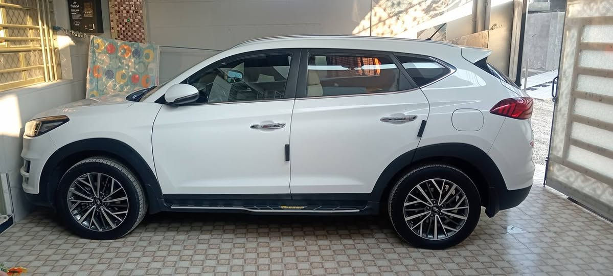 اللهم صل على محمد وآل محمد  
توسان 2019 خليجي شركه الكاصد فول
 مواصفات عدا بانوراما 
ماشيه 80 الف
محرك بوضع الشركه مامفتوح 
رقم اربيل بسمي الدولي سنويه 2030
2 كراسي كهرباء 
فول تحكم ستيرن حته شفتات بيه
بصمة تشغيل + بصمه ابواب
لايت خمس عدسات متحركه ويه الاستيرن
حساس خلفي 
نضام ترحيب + مري شفط ويه القفل 
اشاير بلمري + قطعتين تبريد 
كشنات جلد + شحن لاسلكي 
ثلاجه داخل الجكمجه 
3 وضعيات قياده نورمل + سبورت+ ايكو 
لد امامي + تخم تاير جديد 
السبير وضع الشركه مانانزل 
بصمتين مع السياره وحده بعده مامستخدمه بنايلون الشركه 
السونار ويه الصور
دبل دوسه ابلادي  
حداديه خير من الله بعده شركه
السياره خير من الله مال بيت وين مايعجب اطلع اتراي 
مكان سياره بديالى المقداديه 
رقم المبايل ***********
