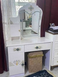 ميز مراية تركي بيه اضاءة شغالة بثلاث الوان ابيض،ذهبي،ابيض بارد،للبيع ب...