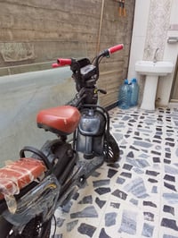 دراجة شحن 4بطارية بيها عطل بسيط السعر100الف قفل بيع سريع 07705819624