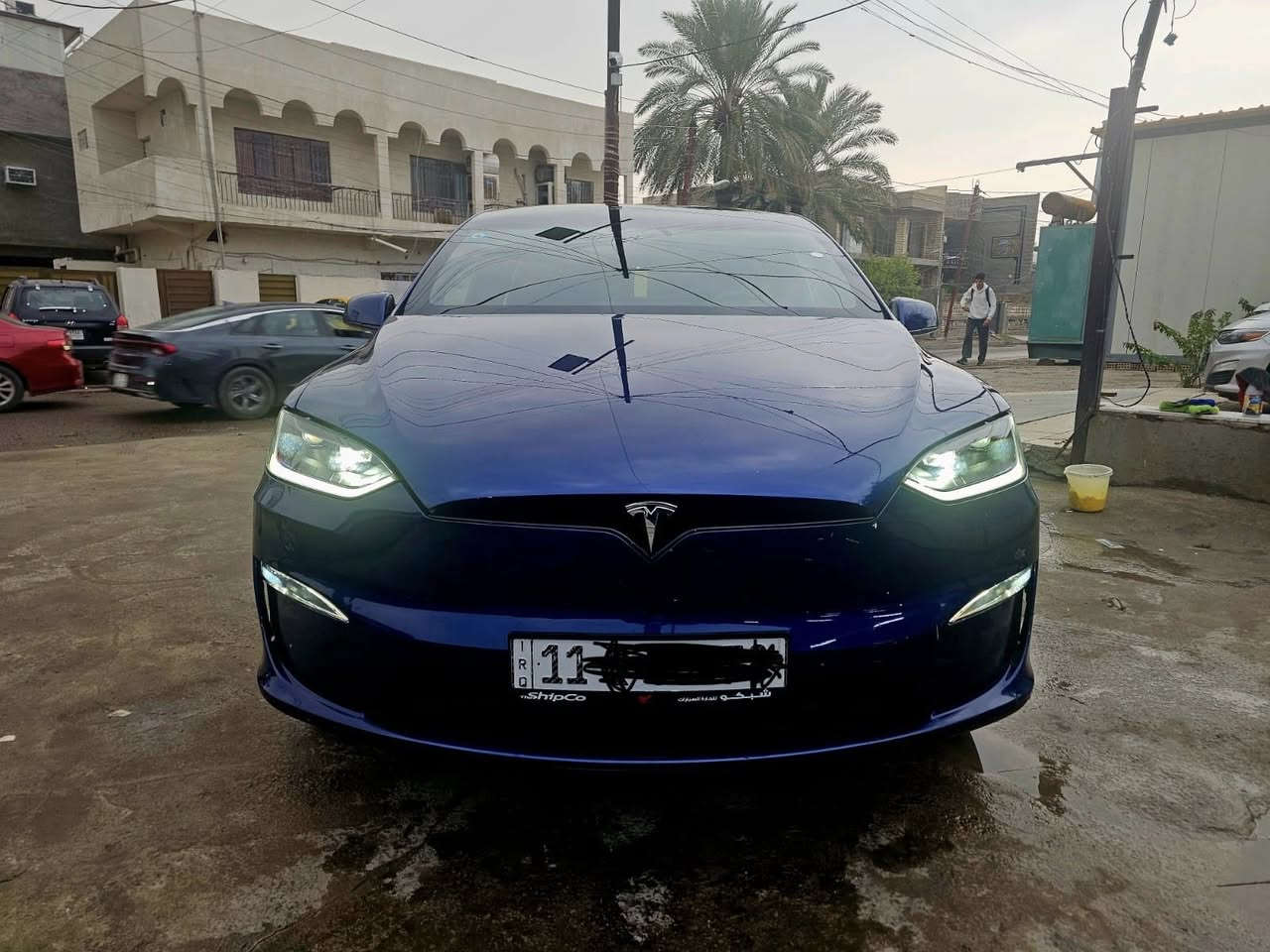 تسلا موديل X Long Range موديل 2023
المحرك: كهربائي بالكامل⚡️
Dual motor 

بطارية كبيرة
تمشي بالشحنه 600km
بدون ايرباك 

‎شاشة متحركه
وارد امريكي 
670 حصان
‎المواصفات:

(Soft Closing) أبواب شفط
5 ركاب
كروز كونترول ذكي
ستيرن تدفئة كهربائي
كراسي كهربائية مع ذاكرة وتدفئة
(Navigation) نظام ملاحة
باب شنطة كهربائي
Home Link نظام
ساوند سيستم فاخر
كاميرا رجوع
(Brake Assist) نظام مساعد الفرامل
نظام الثبات الإلكتروني
تحكم أوتوماتيكي بالإضاءة العالية
(Keyless Entry / GO) دخول وتشغيل بدون مفتاح
أضوية LED أمامية
(Dynamic Steering) توجيه ديناميكي
كبح طارئ أوتوماتيكي
نظام تحذير من التصادم
مراقبة النقطة العمياء
تحذير مغادرة المسار
تنبيه حركة المرور الخلفية
كاميرات محيطية 360 درجة
حساسات محيطية 360 درجة
نظام مساعد الاصطفاف
نظام ترفيهي داخلي
بلوتوث و AUX
والمزيد من المميزات الحديثة
مكان السيارة : العامرية 
رقم التواصل : *********** واتساب
رقم التواصل : 00962799869000 واتساب
