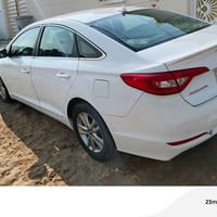 سوناتا موديل ٢٠١٧ وارد امريكي ضرره فقط الشباك.. الأمامي وضرر بسيط بالب...