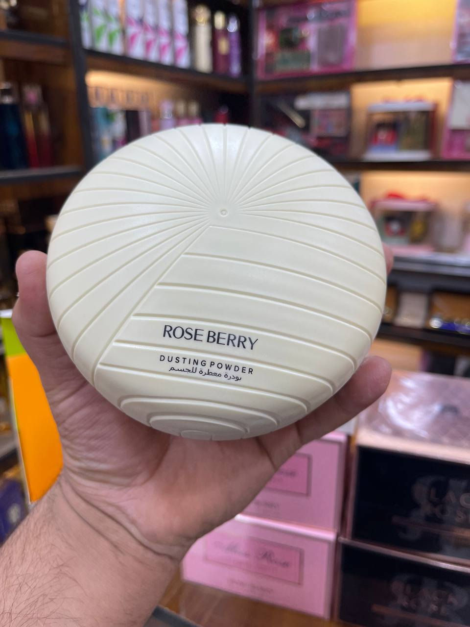 لدور ولتحتار على هديه راس السنه وفرنالك
 عطور __هدايا ___واكسسوارات___حقائب___عدسات
مكياج__ غسولات للجسم والبشرة__ ساعات__ تغليف هدايا 

وكل هاذالدلال والجمال وتوصيلكم مجاني 😉🥇
أسعار انسب من الكل لدلالكم وجمالكم😘🥺

رقم والصفحه للحجز راسلوهم للاستفسار عن الاسعار
حجز واتساب ***********
بسماية براند للعطور والهدايا  اومراسله الصفحه
