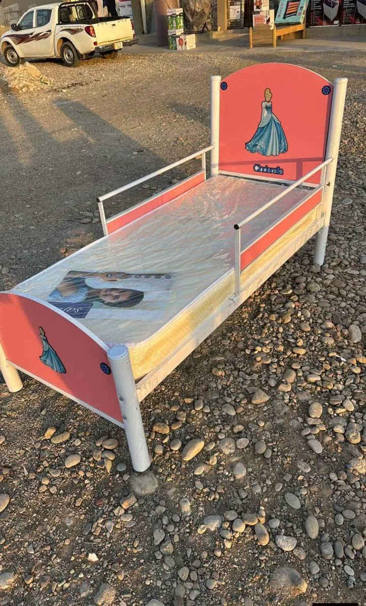 جرابي اطفال حديد نفر شقل درجا اولى اكو توصيل لحجز رقم واتساب📞*********** البصرة, العراق
