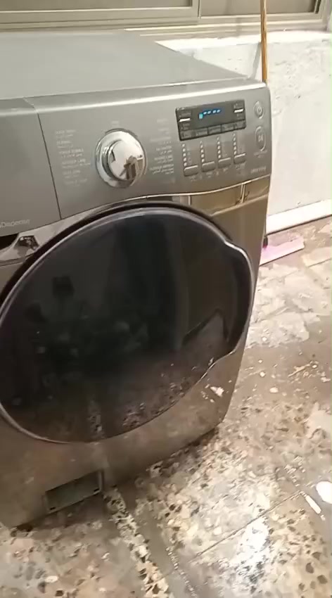 السلام عليكم عيني اتوماتيك سامسوك  ما بيها اي شيء ما داخله تصليح نظافتها 80% من 100


**إذا كنت صاحب هذا الإعلان وتريد حذفه لأي سبب، رجاءا أرسل رسالة إلى الدعم الفني**