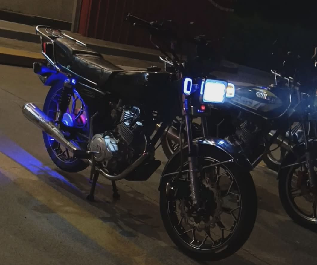 🚨🏍️دراجه للبيع نامي برو 200cc 🏍️🚨
راس 200cc 🔥
سلف كهربا كله تمام 
دراجه عزم نار 🔥 
دراجه شغاله كلشي ما فيها بس شخط بالمكينه 
 
الموقع اربيل هافالان 
للتواصل واتس رقم 
9647862876020


**إذا كنت صاحب هذا الإعلان وتريد حذفه لأي سبب، رجاءا أرسل رسالة إلى الدعم الفني**