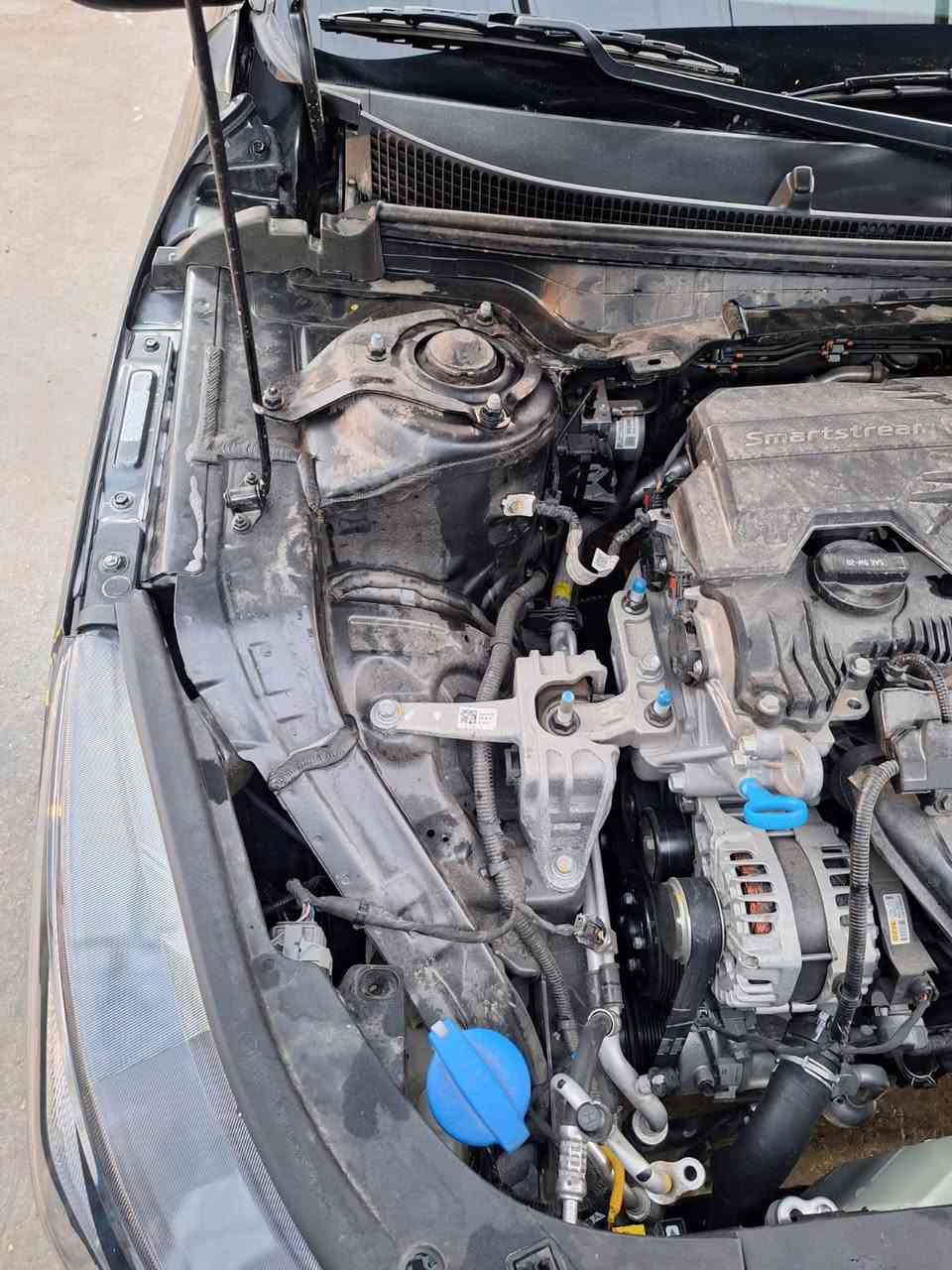 السلام عليكم شباب k4 للبيع ع حادثه موضح بصور موديل ٢٠٢٥ السعر ١٢٨ وبيها مجال العنوان بغداد السياره فول ما عده الفتحه رقم الهاتف ‭٠٧٧١ ٨٩٦ ٥٠١٦‬
