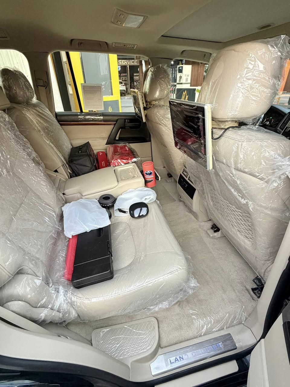 ‎‏Land cruiser GXR 2018   V8 75,000 الف 📦
‎‏Grand turing بلاك ئيدشين 
‎لاندكروزر2018  GXR
                                                                
‎‏‎ ملاحظە : الاخوان رجائن بس بیع نقد بدون مراوس📌 
‎أخت زيرو بل كارتون 📦📦
‎‏‎لاندکروزر2018 ساز باب أول
‎‏‎💎محرک 8 سلندر 
‎‏‎⌛️ماشي75,000  ألف
‎‏‎💎 بسمطين  +سماعة بيلادي +فرشات بيلادي مجوود 
‎‏‎☎️موبايل/***********
                                                           سعر 470$
‎‏‎💎 مكفولة كفالة عامة من الدعامية إلى الدعامية
‎‏‎ 💎 بدون صبخ .بدون بارد  ،بدون رصعات ،بدون حتى شخط
‎‏‎دعاميات هم بدون صبغ ،رمل مابي ،لحية بدون صبخ ..بقية كلها بشرط

‎‏‎🧬فول فول مواصفات
‎‏‎شاشة كبير لمس 5كاميرا حاسة رادارات
‎‏‎كاميرات 3 شاشات سيلاد فتحة سقف 
‎‏‎كشن جلد كشن كاراباي شحن موبایل  8 اريباك تبريد مركزية
‎‏‎بصمة تشغيل عن بعد باب جاك سلاجة ليد زينون 
‎‏‎تحكمات ستيرن دبل فوليوم فورويل هوك
‎‏‎سيارة بها 2 بصمة من شركة جديد جدأ 
‎‏‎سيـارة عل نظافتها احسبها صفر زيرو

‎💎 تخم تاير دنلوب الاصلي

‎‏‎ 💎محرك كير بشرط مامفتوح
‎‏‎سيارة حيل نظيفة كلشي عل بلاد لوك
‎‏‎سنوية زنكة كلشي جديد مدفوع لـ2029
‎‏‎باسمي السنوية بشرط تحويل و خرامة 
‎‏‎سيارة مابيـها دينار مصرف كامل من كل نواحي

‎‏‎♻️نفسي يوم /تحويل و وكالة حاظر 
‎‏‎📍مكانك /داخل سليماني
***********.
