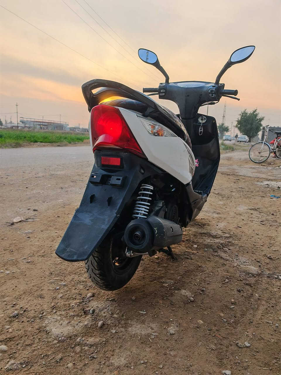 السلام عليكم دراجه ثعلب للبيع كفاله عام من التاير للتاير مكينه برغي ما مامدود عليها دراجه مكفوله كلها ولا شغله بيها تجاري كلها بلادي من فوك ليجوه قفل ستيرن او قفل جوزه او بصمه جوزه او قفل جنطه كهربئيات كلها شغاله ارجع او اكرر مكينه بلادي مختمه من فوك ليجوه أوراق اصوليه كامله السعر 800او بيها مجال للشراي مكاني بغداد منطقت المشاهده للستفسار الرقم الهاتف ***********
