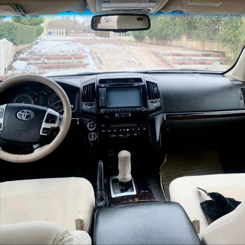 تۆیۆتا لاندکڕۆز 2009 مواسەفات GXR حیزام بۆیاخ 
بۆیاغی سەقفی بۆیاخی نیە 
بیلاد شەغال 
250 هەزار ڕۆشتووە 
زۆر پاک و خاوێن هەموو شتێکی بەشەرت 
ڕەقەم تازەیە 
سەنەوی نوێیە و ژینگە و ڕێگاوبانی تازەیە 
تا 2028 ڕەقەم سلێمانی 

سـعـر : لە کۆمێنت داوابکە ڕاستەوخۆ بۆت دێت 📥 

گێر و مەکیەنەی بەشەرت 
هیچ کێشەیەکی تێدا نییە 

ژمارەی خاوەنەکەی 
***********
