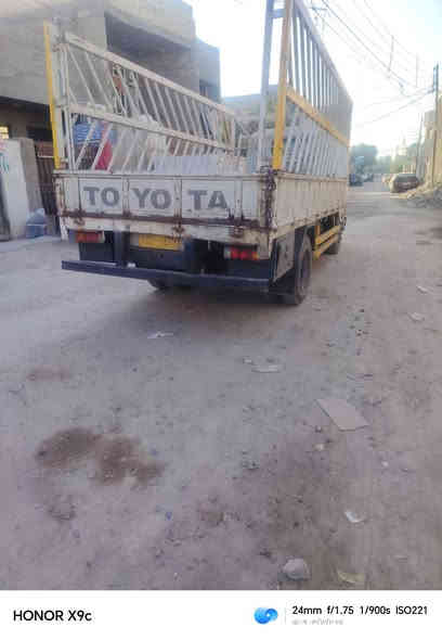 السلام عليكم
كنتر تيوتة للبيع
موديل 83 مكفولة من الضربة و شاصي و مكينة و كير.
السعر 55 تحويل مباشر.
العنوان / بغداد
رقم الهاتف /***********
