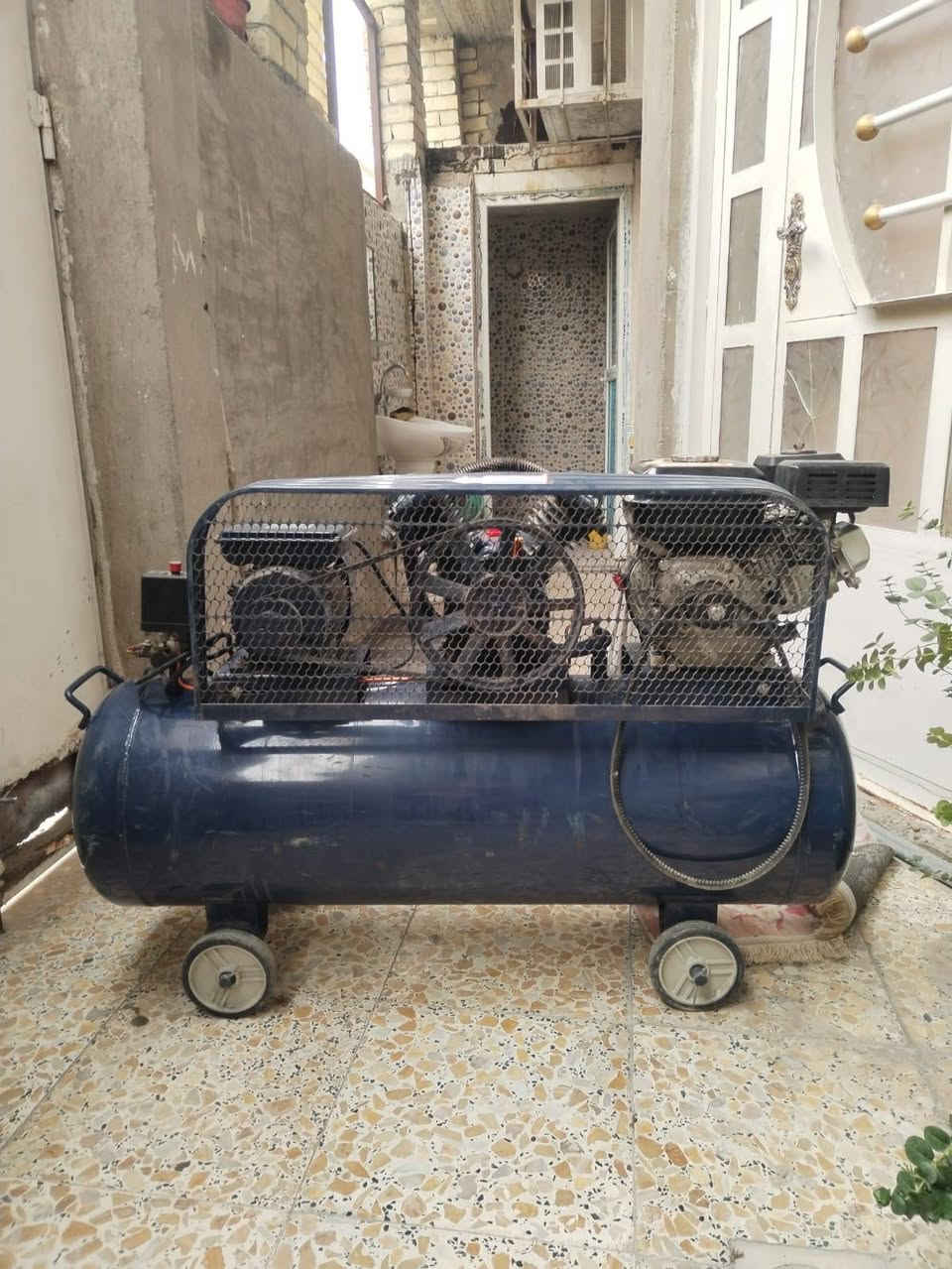 كبريسر استعمال قليل السعر 450 الف
***********
