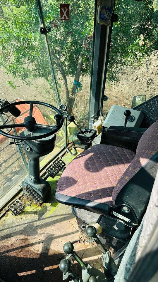 للبيع حاصده كلاص موديل 85 منفيس  السعر 10للستفسار لاتصال ***********
