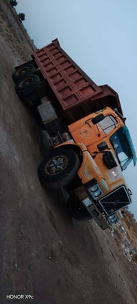 لوري فولفو • موديل ١٩٨٢ • محرك زين