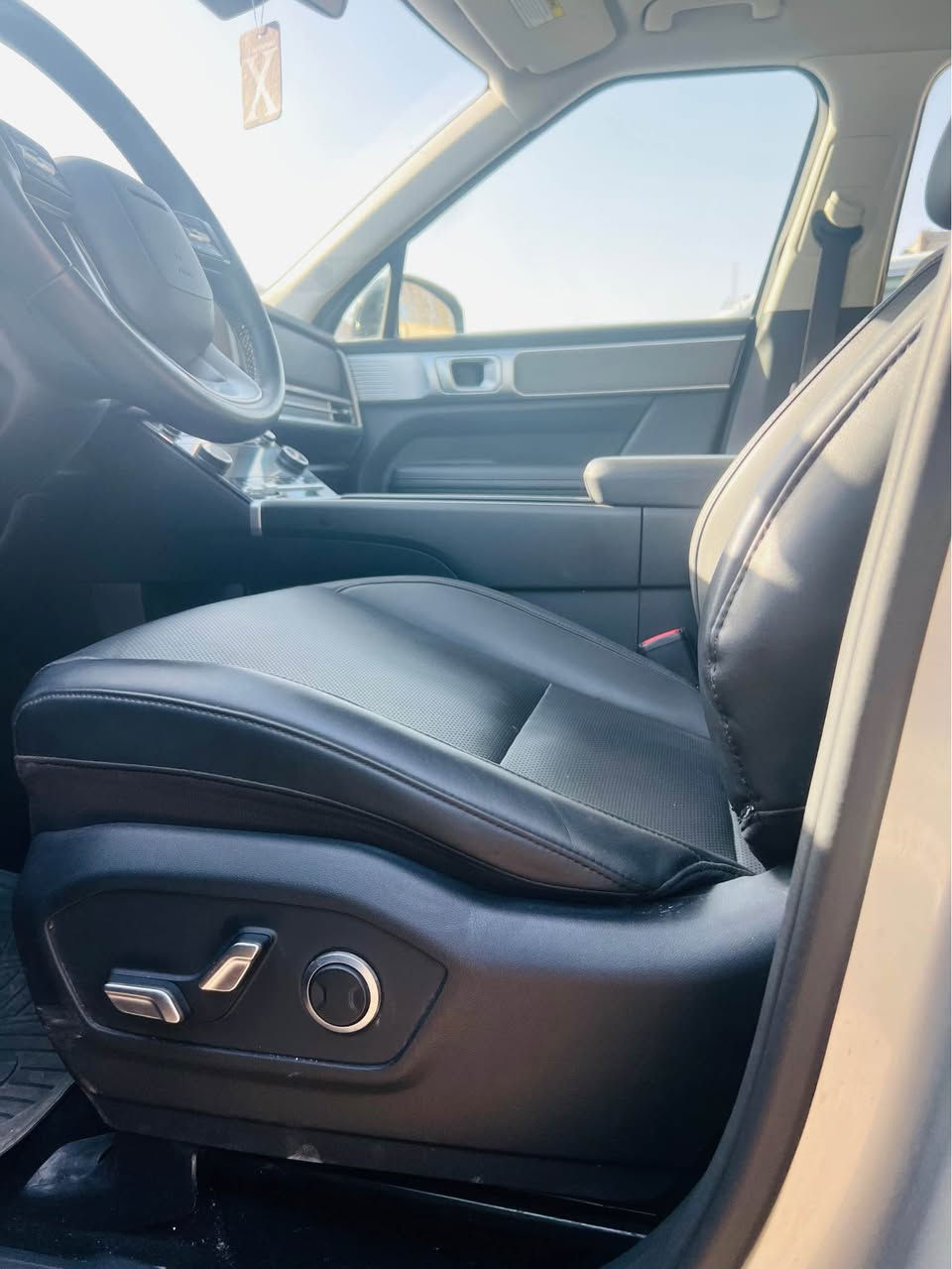 ياالله

السلام عليكم سنتافيا 2024لمتد اوتبارك وارد امريكي

           الون : ( رصاصي غير محدد  )

   المسافه المقطوعه : 7000 ميل 

الضرر : صبغ نص بنيد فقط و  ىجاملغ يسار نصف صبغ بدون دواخل  

الايرباك : دركه + برده

حجم المكينه : 2500 توربو  

#مواصفات  

1. شاشه

2. كيجات دجيتل

3.كامرات 360

4.فتحه 

5. بصمه 

6.تشغيل عن بعد

7. رادارات 360

8. ايقاف ذاتي

9. ويل كب

10.بكلايت لد 

11.اشاير بالمري

12. هيترات بالكشنات خلفي امامي

13. تحديد مسار

14. نظام ايكو +سبورت + سمارت

15. هند بريك بصمه

16. اوتو هولد

17. لايتات زنون عدسه عالي ناصي

18. رادار امامي

19. صندوك كهرباء 

20. صندوك ذكي يفتح عند الاقتراب

21. قطعتين تبريد 

22. شفتات بالاستيرن

23.برادات خلفيه

24. حساسات خلفي امامي

25. كامرات 360 درجه 

26. كشنات جلد تدفئه تبريد

27. كشنات كهرباء 

28. كشن السايق ميمري 

29. فور ويل 4x4

30.نظام هترك 

31.اوتبارك تروح وتجي بالريمونت

32.كشنات خلفي كهرباء

33.سبعه راكب

السعر :  230 سياره جديده وبنايلون 

تفاصيل اكثر هذا رقمي *********** تحياتي 

مكاني بغداد بغداد, العراق
