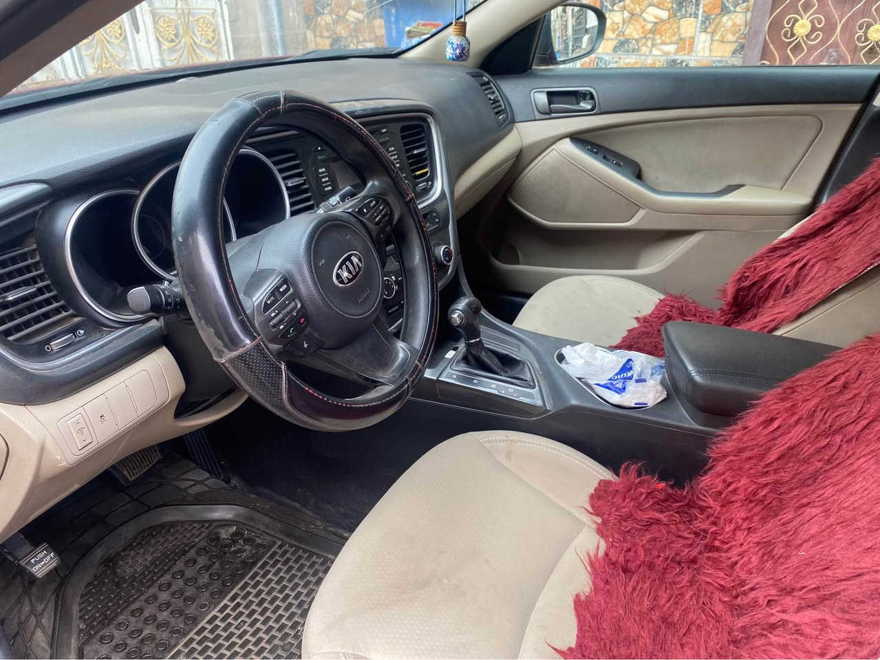 للبيع كيا اوبتيما 2015 
رقم بغداد انكليزي
مكينه كير تدفئة تبريد خير من الله ماشيه 96 ميل 
حادثها بابين وجاملغ جهةسايق السعر 120 وبيها مجال العنوان بغداد الدورة للستفسار *********** بغداد, العراق
