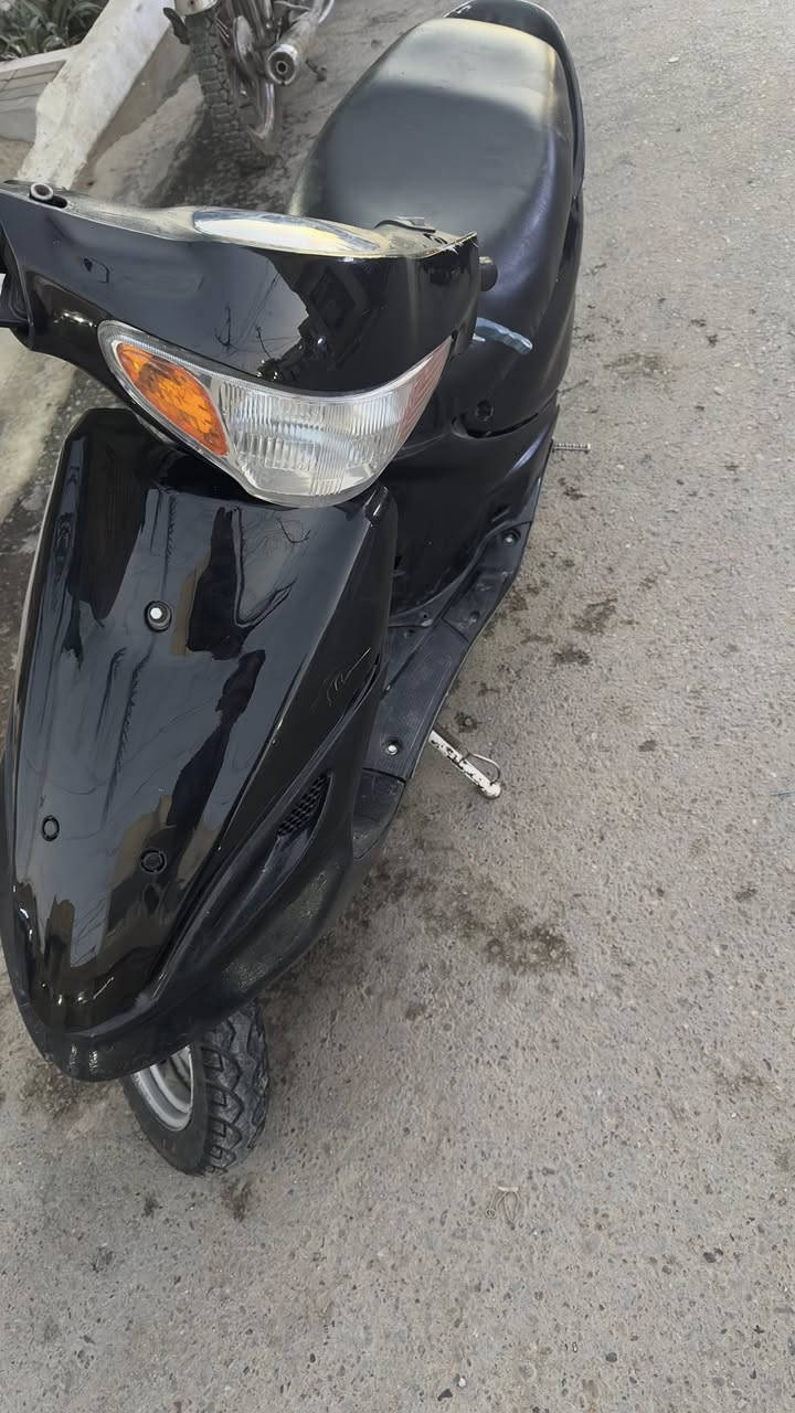 السلام عليكم دراجه قجمه للبيع سعر ٤٠٠وبيها مجال مكان بغداد زعفرانيه***********
