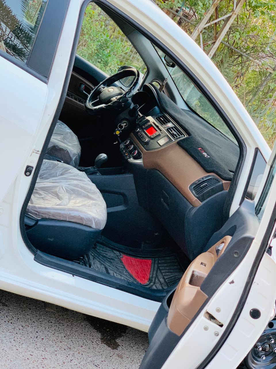 السلام عليكم
كيا ريو هاتشباك خليجي موديل 2014 مكينة 1600 دوش دبل قطرة رقم سليمانية بسمي ساكن بغداد السيدية شرط التحويل . 

بيها جاملغ وبنيد ونص باب الصدر والخلفي مرشوشات بدون دواخل بدون معجون و ( نقص تبريد ) الشواصي واللغود مكفولات مكينة ممتازة لاتبخير ولاتنقيص ماشية ١٣٩ الف كيلو . 

فول مواصفات عدا البصمة :

فتحة سلايد 

تحكم ستيرن 

اشاير بالمري 

حساسات بلادي 

داخل لونين 

مكاني بغداد السيدية 

السعر 80 وبيها مجال 

 واتساب ***********
