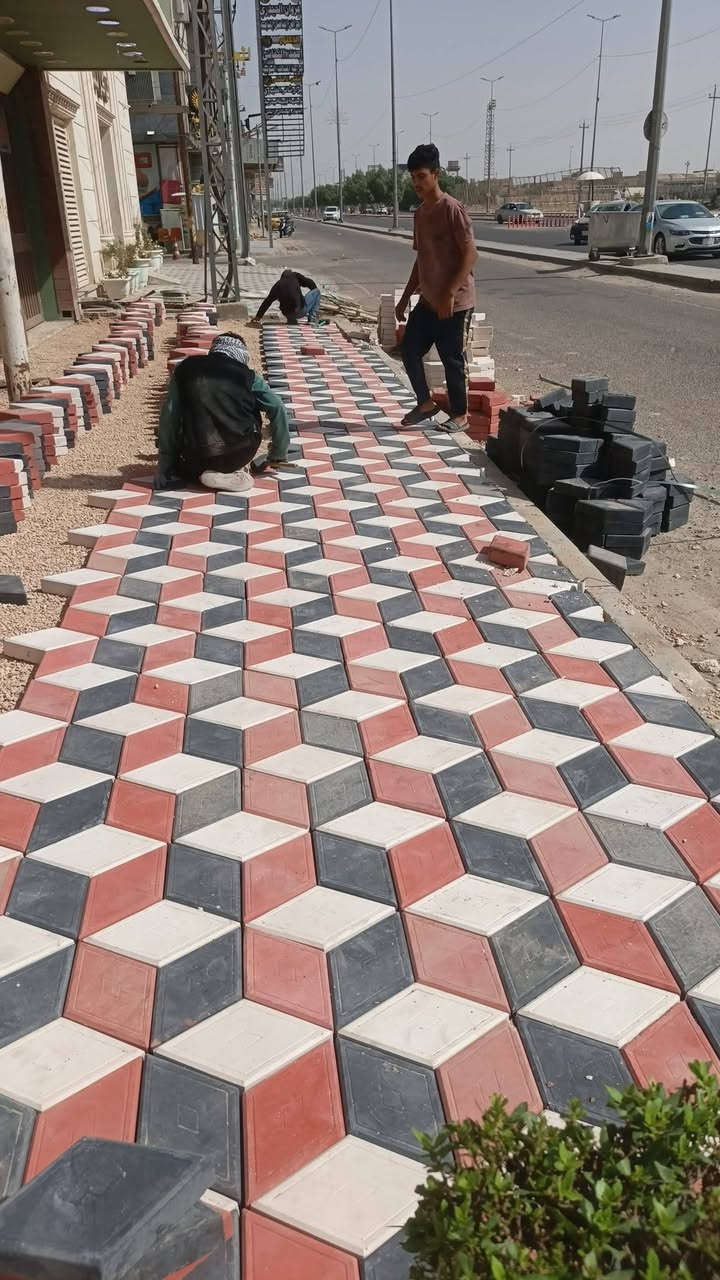 السلام عليكم 
كادر مقرنص متكون من 8خلف 
شرط استلام مهندسين 
تجهيز كافة أنواع المقرنص 
***********
فدوه لايك المنشور 🍀♥️
