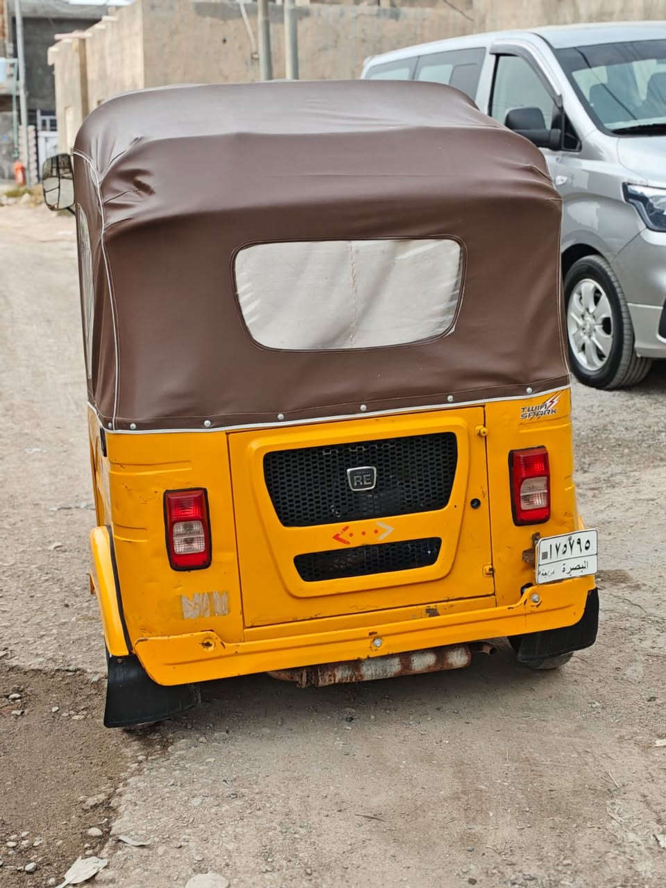 سلام عليكم شباب تكتك باجات موديل واحد وعشرين تكتك مثل ماموضحه بل صوره رقم وسنويه تكتك مجفته وبدي شوفت عينك سعره 6ونص وبيه مجال الشراي فقط رقمي ***********مكاني بصره هارثه درو معمل ورق
