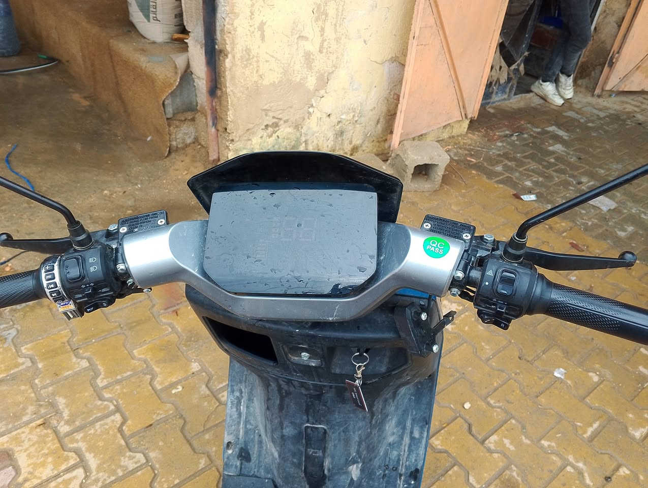 مطور شحن كمل موصفات مانقصه شي الك فحص اسعر خاص


**إذا كنت صاحب هذا الإعلان وتريد حذفه لأي سبب، رجاءا أرسل رسالة إلى الدعم الفني**