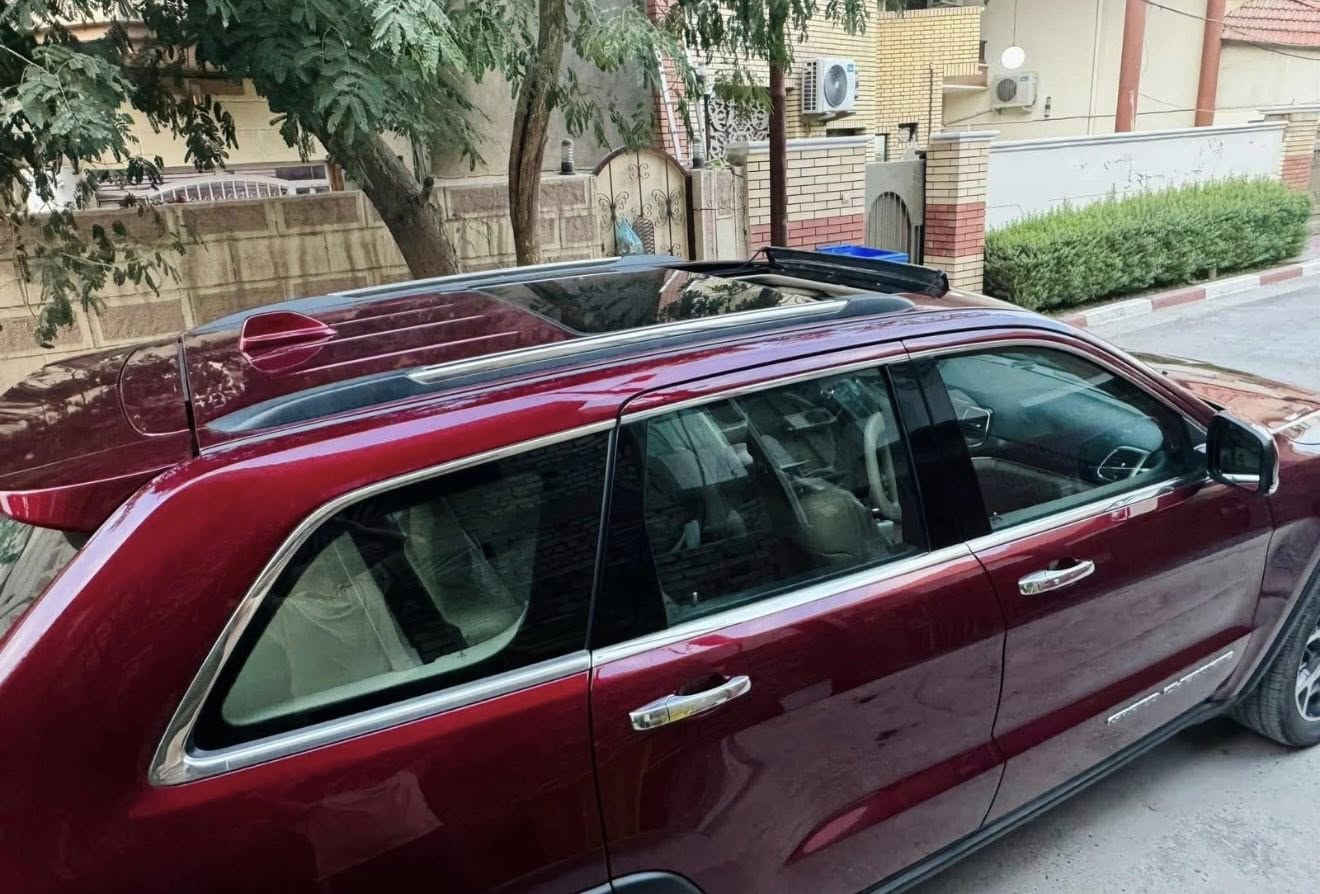 جيب كراند شيروكي خليجي 2019 وكالة هارلم لمتدد
رقم بغداد الجديد ، هزة جديدة ، سنوية جديدة .
ماشية 73 الف كيلو متر
المحرك : V6.  3.6L 
* دفع رباعي 4x4 . 
* داخل بيجي .
* كشنات جلد  . 
* دمام .
* المقاعد كهربائية .
* ذاكرة لحفظ وضعيات الجلوس . 
*  المقاعد الأمامية تبريد وتدفئة . 
* المقاعد الخلفية تدفئة . 
* رادار نقطة عمياء .
* ويل كروم 20 انج .
* ستيرن كهرباء + تدفئة .
* بانوراما .
* شاشة كبيرة مع نفكيشن GPS . 
* مصابيح امامية زنون مع لد نهاري .
* بروجكتر زنون . 
* تشغيل عن بعد .
* صندوق كهرباء .
* حساسات أمامية وخلفية. 
* كاميرا خلفية .
* زراك لايت .
* مرايه وسطية اوتو دم . 
* مرايا جانبية قابلة للطي . 
* محدد سرعة . 
* نظام اقتصاد الوقود تشغيل واطفاء اوتماتيكي للمحرك .
* نظام بريك خلفي اوتماتيكي ( Auto Break System ) .

ادامة مسويلها كاملة للسيارة " تبديل تخم اطارات ، بلكات ، عبوة فيتبم كاملة من الوكالة "

السيارة مكفولة من الصبغ والبارد و التبديل عدا طلقة بسيطة بالبنيد ومصلحة .

السعر : 29.500 الف وبيها مجال

العنوان 📍 بغداد : الدورة

للأستفسار الاتصال على الرقم متوفر واتساب
‭***********‬
