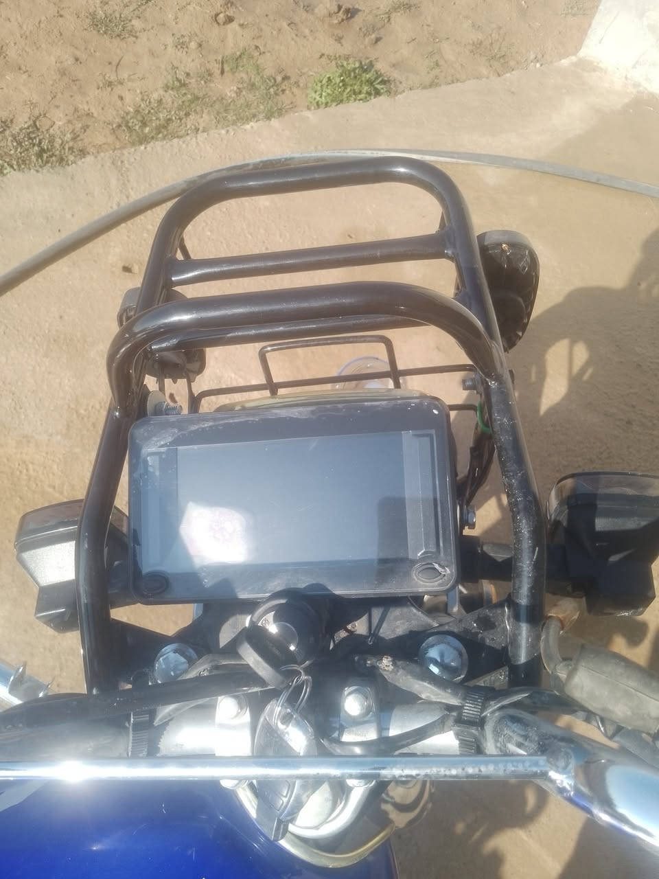 موطور شرط 24 مشتقل شي قليل كلشي شقال يشتقل ع ريمون ...رقم الهاتف.   ***********
