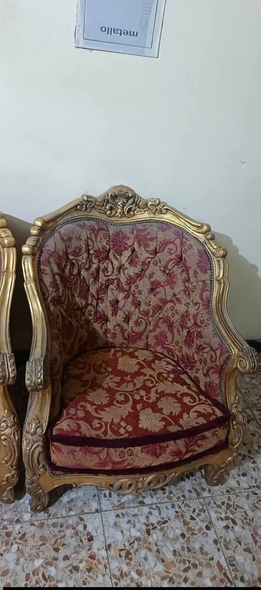 عندي نص تخم ملكي مصري 5 مقاعد اي خلل مابي يحتاج تنظيف فقط 
مكانها بغداد لامين ثانية 
الي يحتاجه يراسلني خاص


**إذا كنت صاحب هذا الإعلان وتريد حذفه لأي سبب، رجاءا أرسل رسالة إلى الدعم الفني**