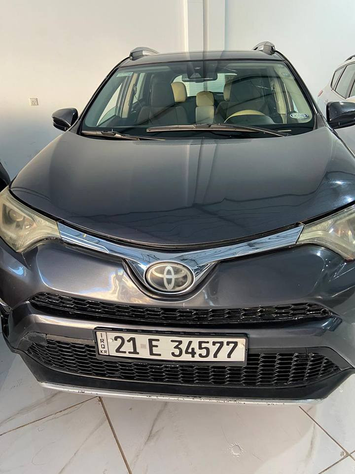 توێتا RAV4
‎مۆدێل 2018 فول مواسەفات سوکان تەحەکوم شاشە تەحدید سورعە جام کارەبا سلاید گێر و مەکینە بەشەرت  2پارچەی بۆیاغە بێ ناو گرتن چەملغ و بۆنیت   ئێرباگ سیستەم  بۆ زانیاریی زیاتر*********** أربيل, العراق
