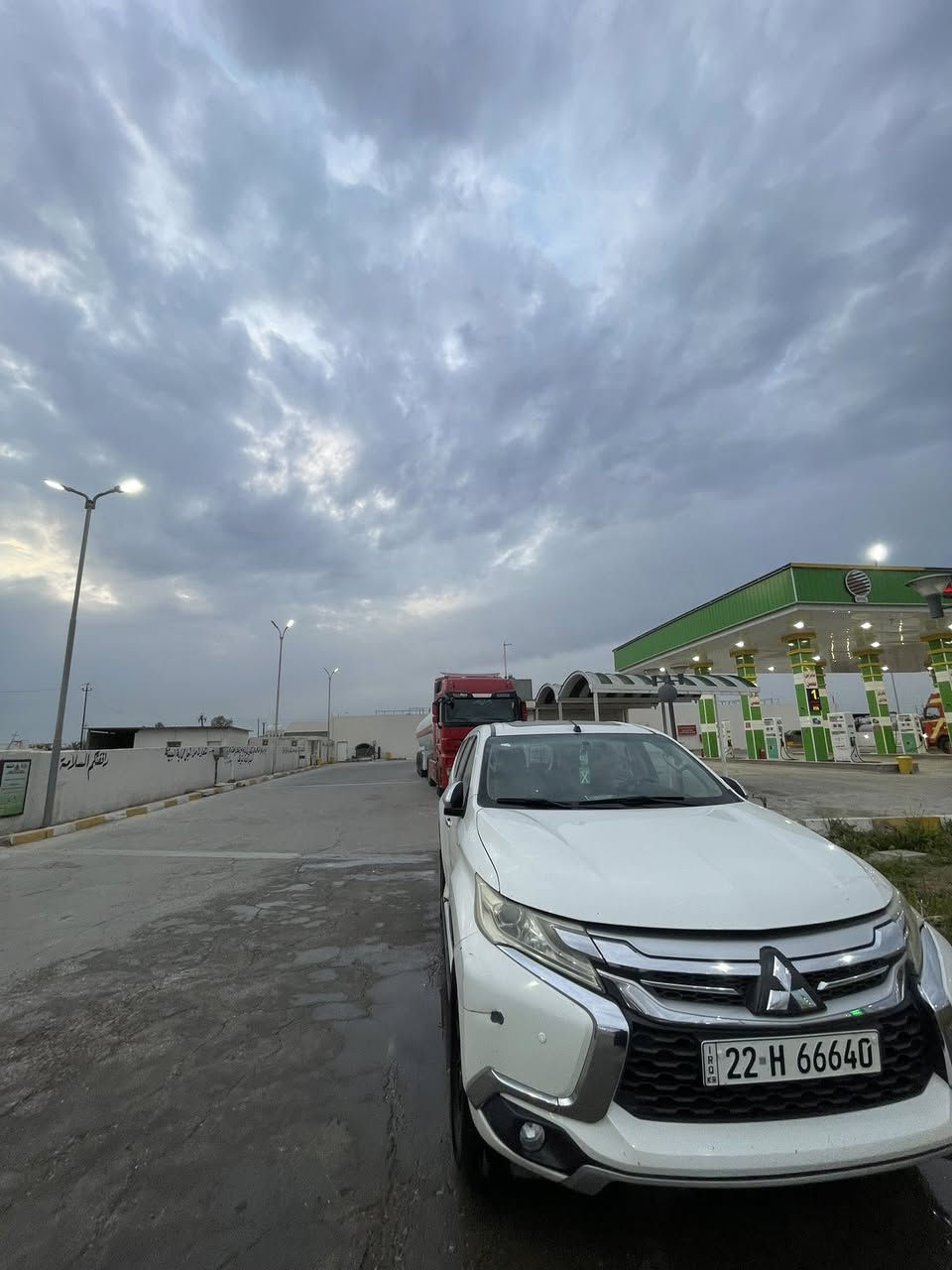 السلام عليكم للبيع أو مراوس  

باجيرو منتيرو سبورت  2019

فول مواصفات 

مكفولة كفالة عامة  بدون صبغ بدون تبديل 

رقم اربيل الجديد

            

                  

تحكم ستيرن جهتين 

ناقل حركة 8 سرعات + شفتات 

فتحة سقف سلايد

بصمة تشغيل و ابواب 

فور ويل درايف حقيقي

نظام التحكم بوضعيات الدفع الرباعي

نظام نزول منحدرات 

نظام مانع انزلاق 

رادار منع تصادم 

داخل جلد 

٧ راكب  تكييف مركزي 3

نظام تثبيت السرعة

حساسات أمامي خلفي 

مرايات كهربائية

نوافذ كهربائية ٤ اوتو

شاشه مركزيه تدعم نظام اندرويد اوتو  بلوتوث

كاميرا خلفية 

مكان السياره بغداد الراشديه 

السعر مناسب جداً 

اتصال ع الرقم 

***********
