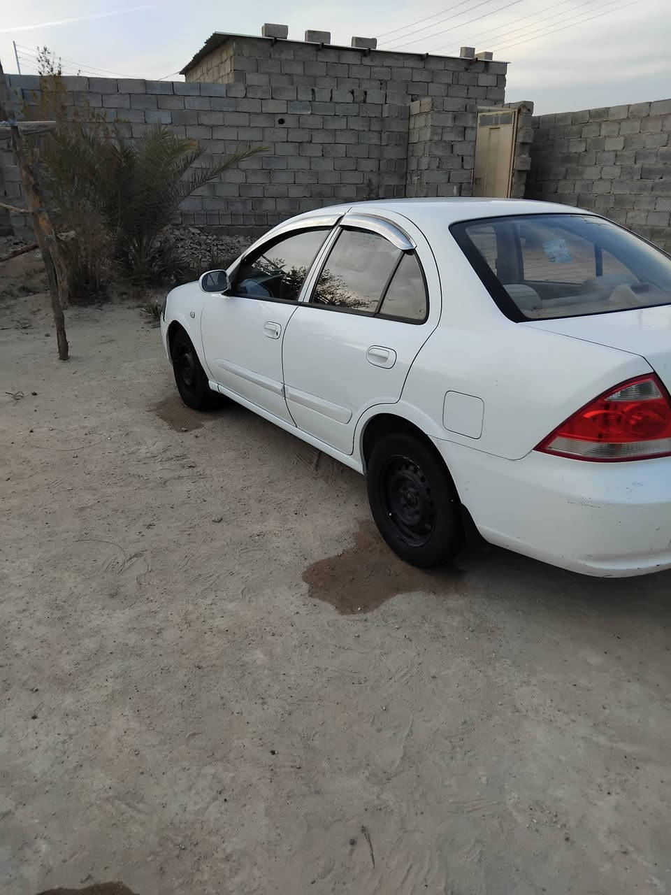 سني موديل ٢٠٠٩ رقم بغداد السعر ٩٠ صبغ موضح بلسونار اثر شخط كير محرك جديد صدر تبريد كله جديد السعر ٩٠ الشراي يتصل ويدلل مكان السياره العامريه مجمع الفارس العربي للاستفسار***********
