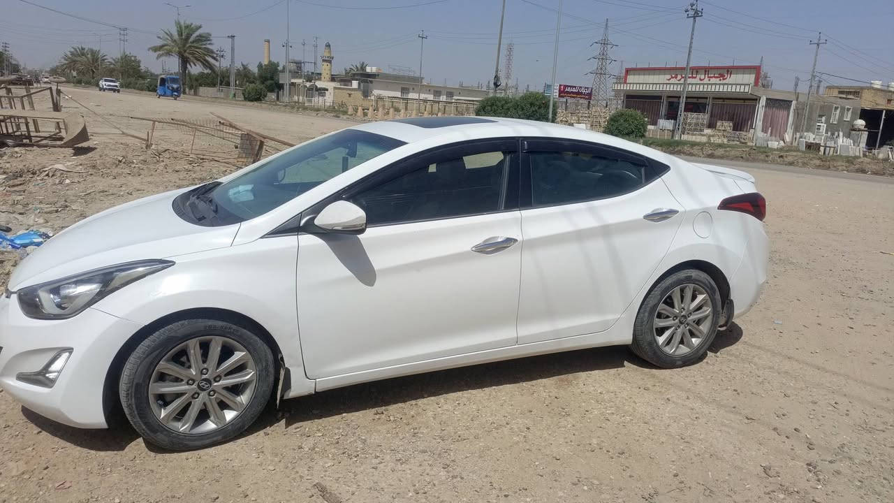 سلام عليكم لانتره موديل 2015رقم بغداد مكينه2000 تبريد ثلج كير مكينه جدد فول مواصفات سعر 112وبيه مجال ***********
