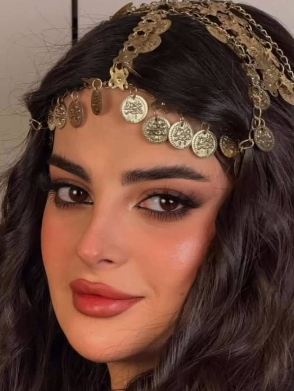 البركع توفرر بدزاين ررعة مختلف ❤️
بركع بإطلالة عراقية تراثية تخطف الأنظار ✨
فخامة الماضي بلمسة عصرية… قطعة مستوحاة من التراث العراقي الأصيل، تعطيك حضور ملكي وأناقة مختلفة بكل مناسبة.

🪙🪙تفاصيل العملات الذهبية تعكس جمال التراث وتخلي إطلالتك مميزة وما تتكرر.

فخامة × أنوثة × حضور ما يتكرر 💛
مناسبة للأعراس 👰🏻‍♀️ وجلسات التصوير 📸 والسهرات الملكية ✨

السعر  12الاف 
🚘يوجد خدمة توصيل لجميع محافظات العراق ٤ الاف🚘


**إذا كنت صاحب هذا الإعلان وتريد حذفه لأي سبب، رجاءا أرسل رسالة إلى الدعم الفني**