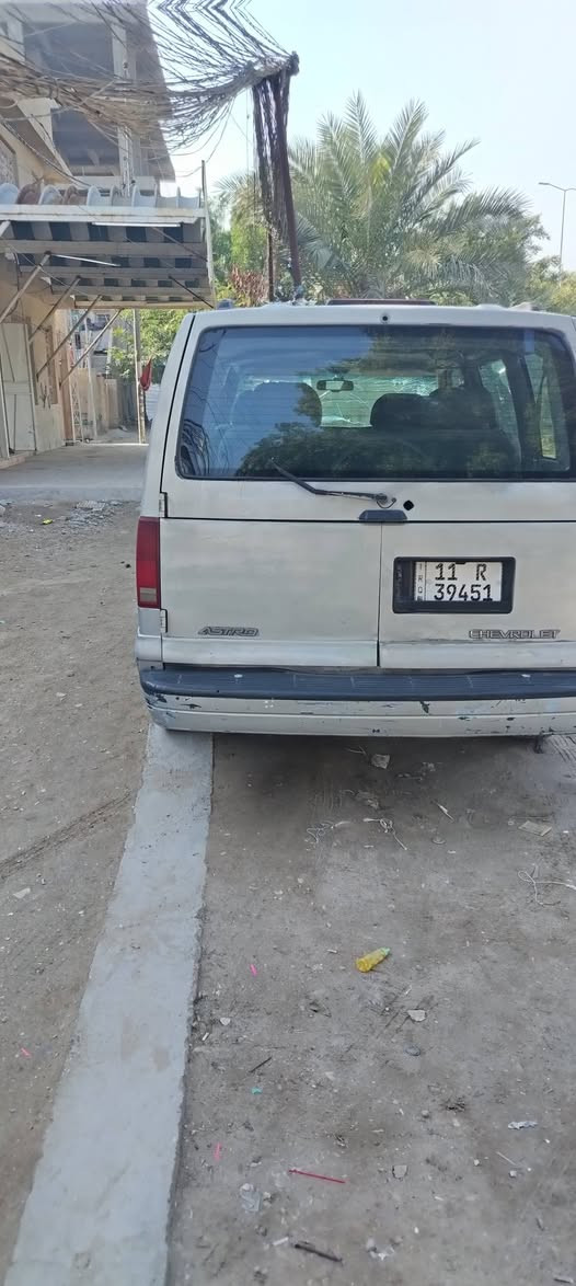 السلام عليكم للبيع فإن استر مديل 2000 كير ومحرك بلادي حداديه 80٪ كهربائيات كله شغاله تحويل مباشر السياره بأسمي للأستفسار ***********
