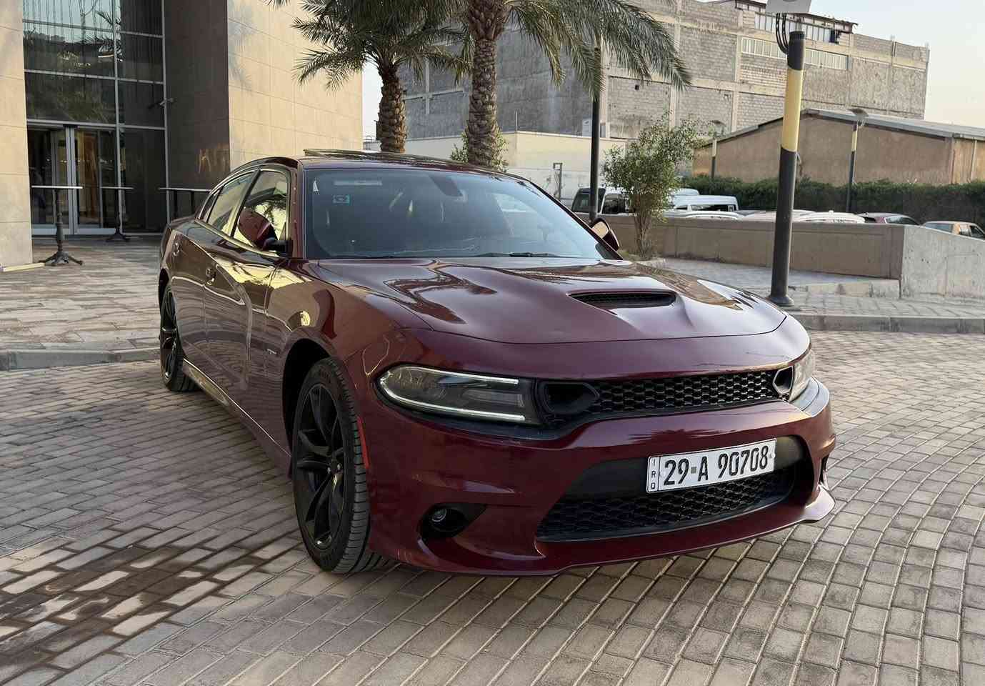 للبيع جارجر 2017وارد امريكي حادثهه كلش بسيط جاملغ وبنيد صور الحادث مرفوقه بل منشور رقم واسط الجديد بسمنه السياره كلش جديده فول مواصفات فتحه في السقف كشنات جلد رادار كشنات حضن كهربائي تحكم استيرن لون مميز محرك 8سلندر جاهزه من كلشي كير محرك حداده تخم تاير تبريد كله جاهز 
رايدهه ب180وبيهه مجال للستفسار الاتصال ***********مكانهه ميسان حي الصحفين

