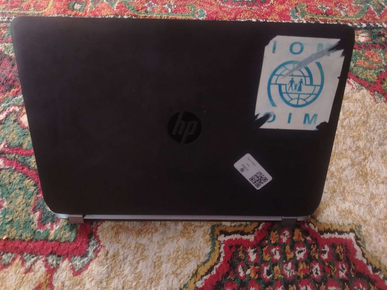 حاسبة hp  ب250 وبيه مجال للشراي
.
. 
يشهد الله زين ونضيف واستخدام شخصي 
المعالج (CPU):
Intel Core 7i  الجيل الخامس 
الرام (RAM):
8 GB
الهارد: 
SDD
مكاني كوت هذا رقمي للشراي  ***********
