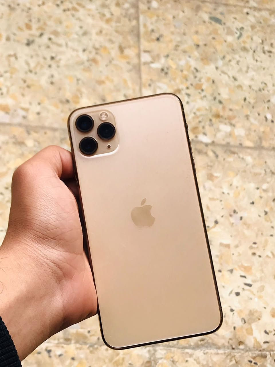 السلام عليكم أيفون 11promaxللبيع الجهاز مكفول كفاله عمامه شخط مابي لونه مميز ذهبي ذاكره 256 بطاريه 87مابدل بي يي شي الجهاز ما استعمله هواي السعر 400 وبي مجال بسيط


**إذا كنت صاحب هذا الإعلان وتريد حذفه لأي سبب، رجاءا أرسل رسالة إلى الدعم الفني**