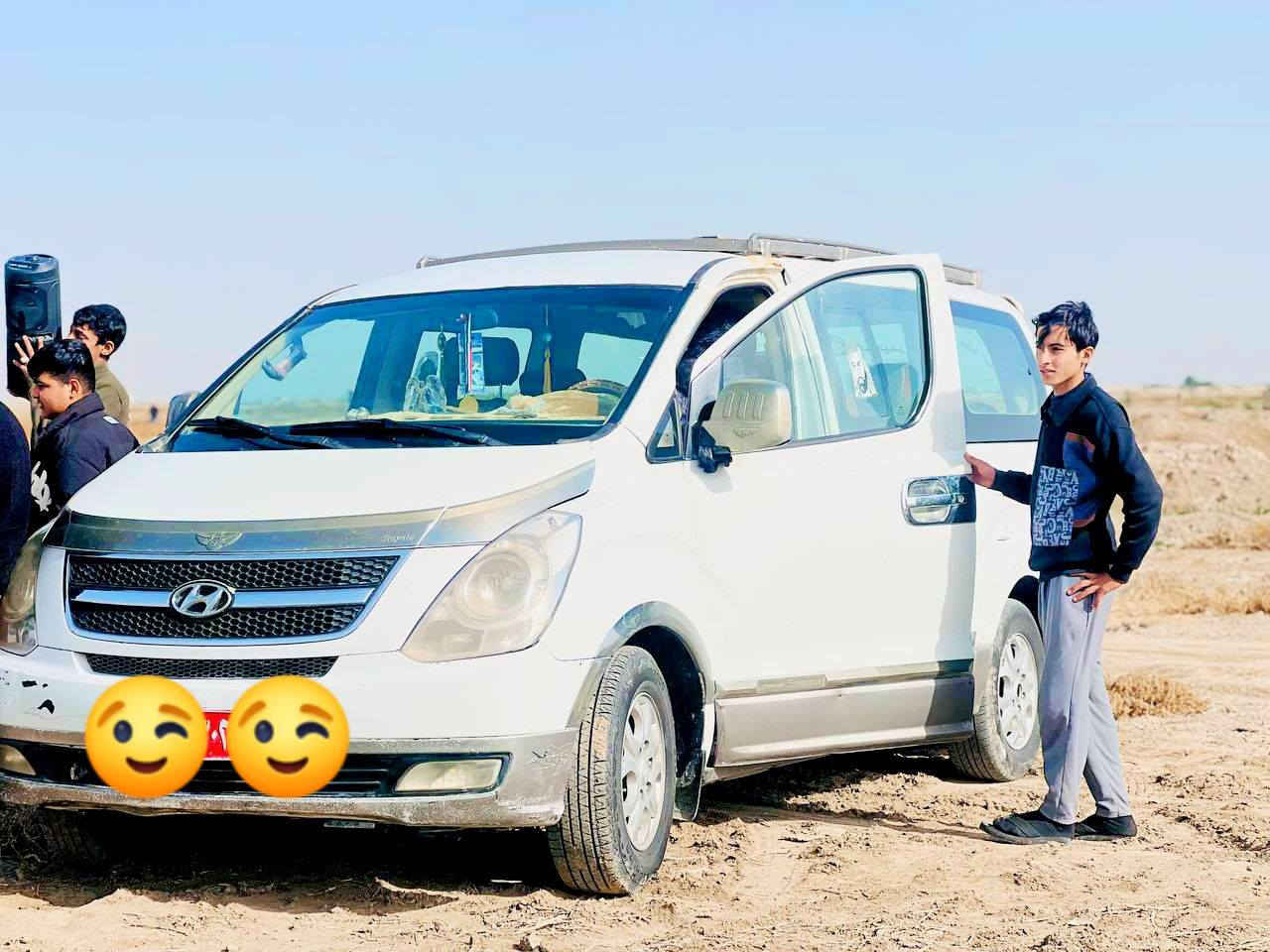 السلام عليكم 
إستاركس 2010 مفتوح محول مسكر مكينه 2007 سبلاين 
أوتماتيك 

المكان. سوق الشيوخ 
***********
